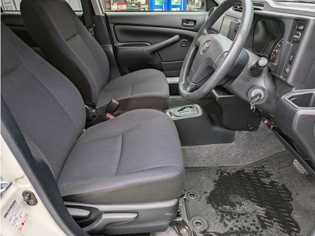 Toyota Probox Van 11