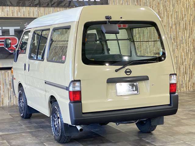 Nissan Vanette 11