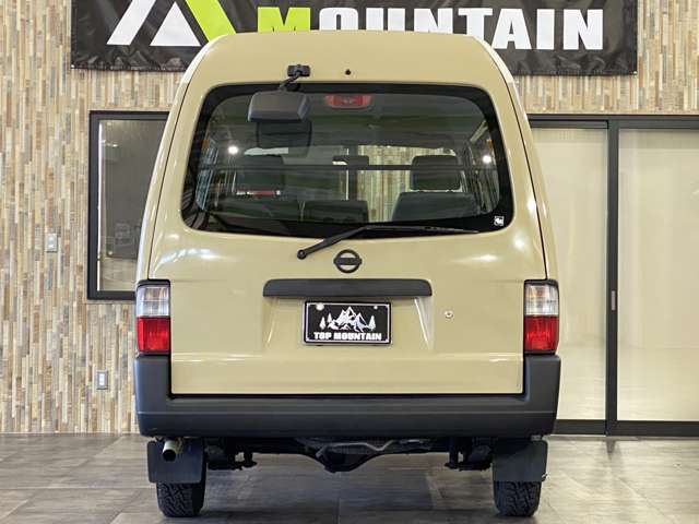 Nissan Vanette 12