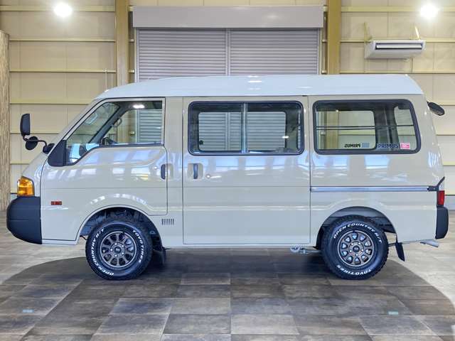 Nissan Vanette 9