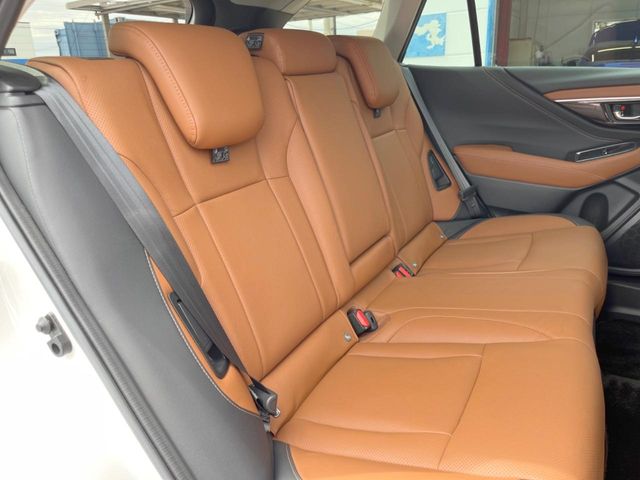 Subaru Legacy Outback 10