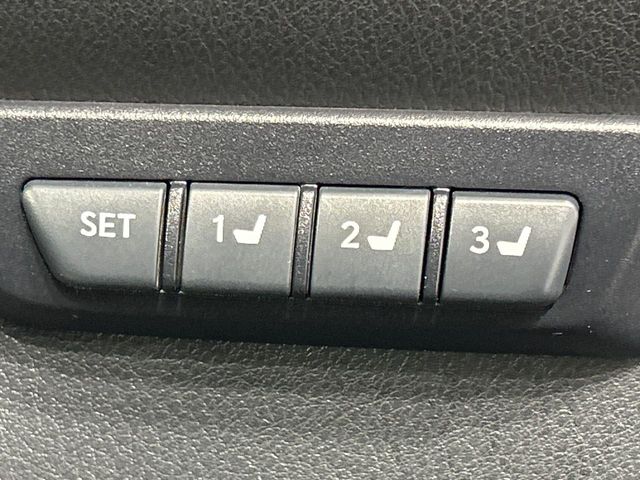 Lexus NX 9