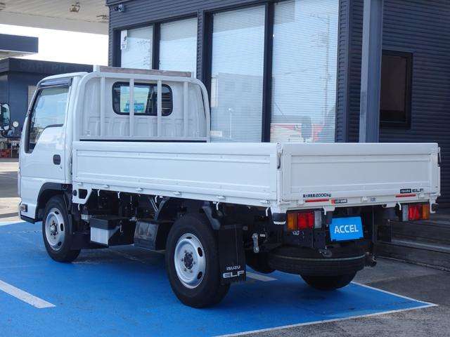 Isuzu Elf 8