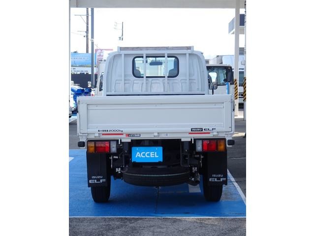Isuzu Elf 9