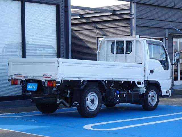Isuzu Elf 10