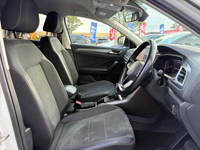 Volkswagen T-Roc 10