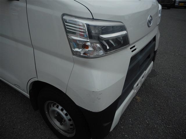 Daihatsu Hijet Cargo 11