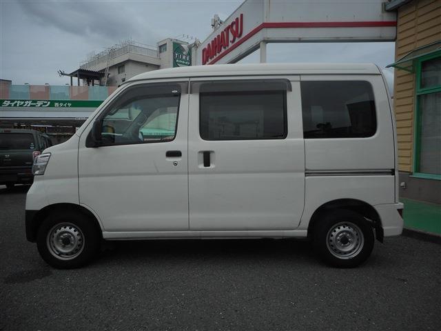 Daihatsu Hijet Cargo 3