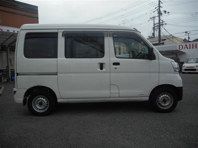 Daihatsu Hijet Cargo 7