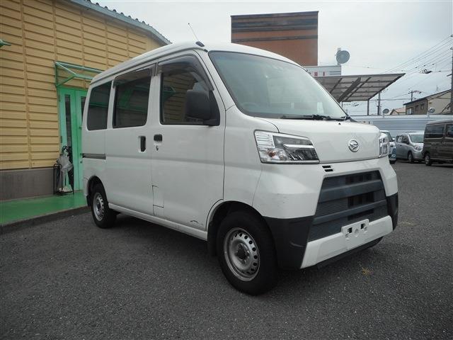 Daihatsu Hijet Cargo 8