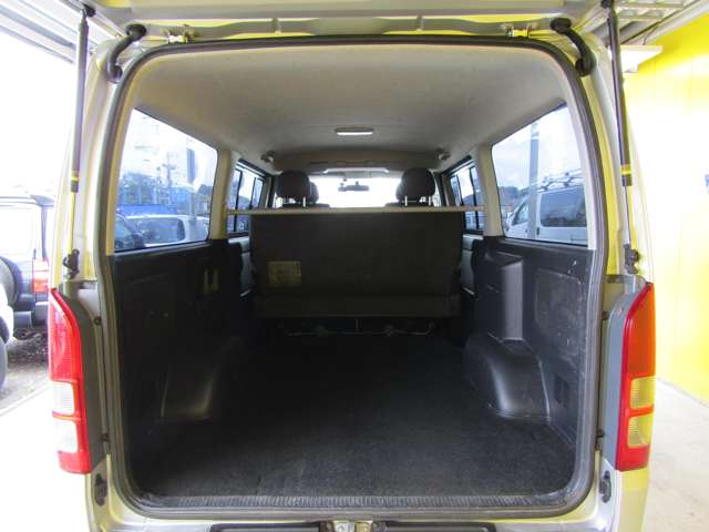 Toyota Regius Ace 9