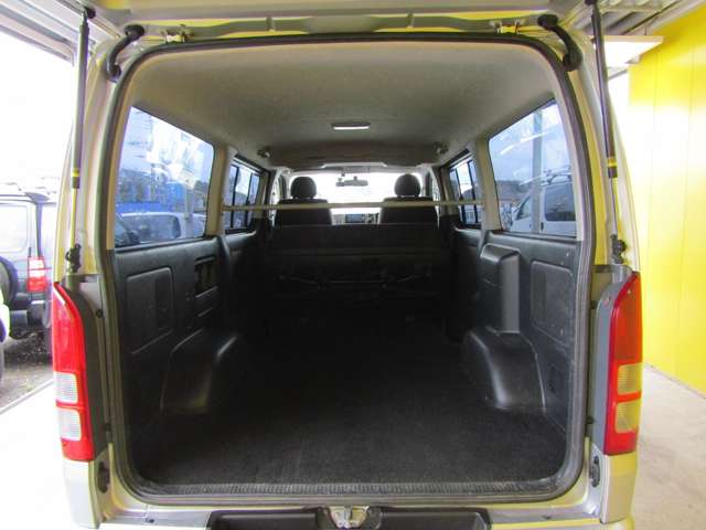 Toyota Regius Ace 10