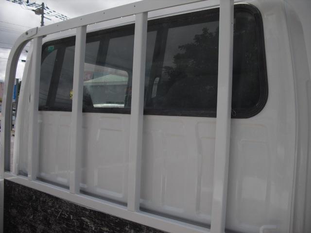 Isuzu Elf 8
