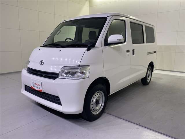 Toyota Town Ace Van 3