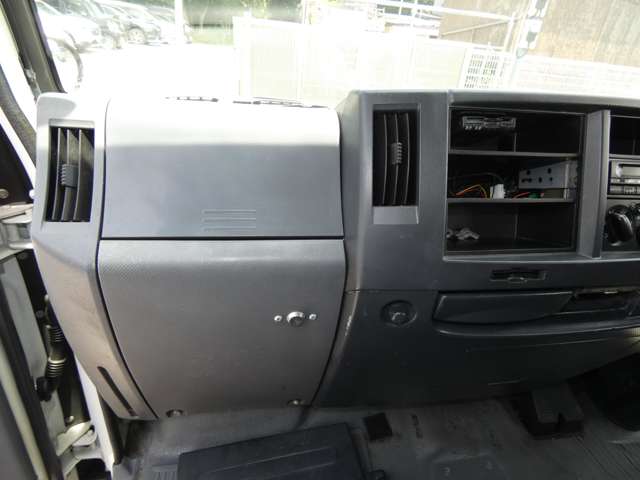 Isuzu Elf 10
