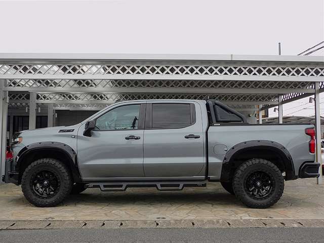 Chevrolet Silverado 4