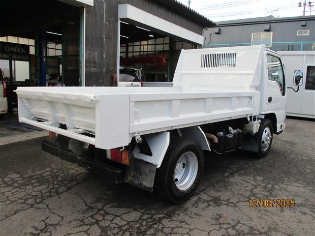 Isuzu Elf 5