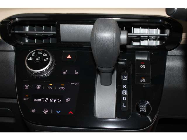 Mitsubishi Delica Mini 10