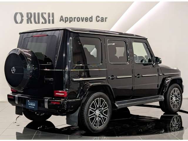 Mercedes-Benz G-Class 4