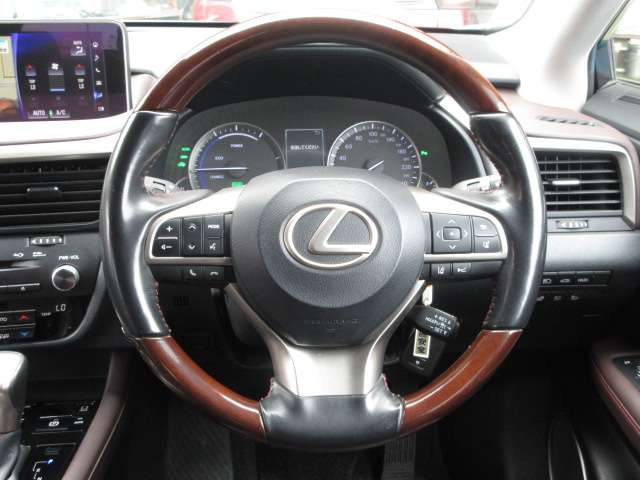 Lexus RX 6