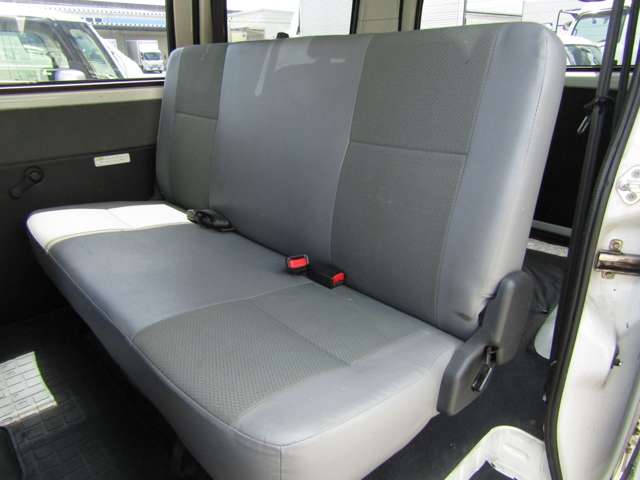 Toyota Town Ace Van 7