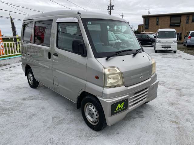 Mitsubishi Minicab Van 6