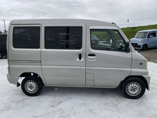 Mitsubishi Minicab Van 7