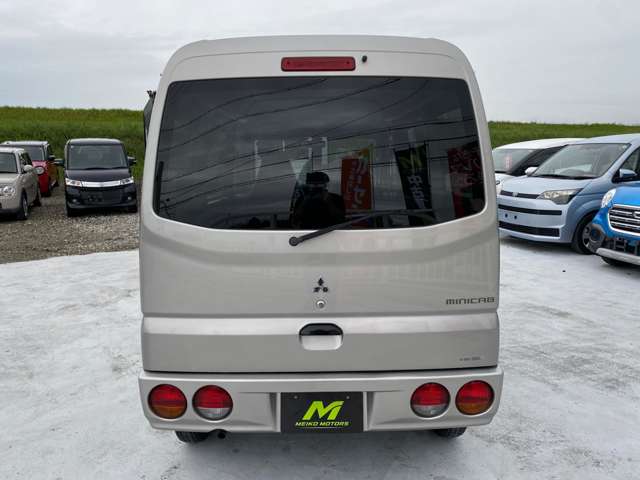Mitsubishi Minicab Van 9