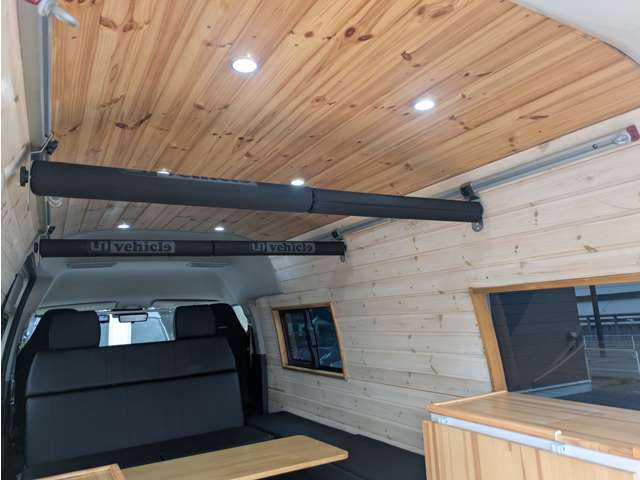 Toyota Hiace Van 12
