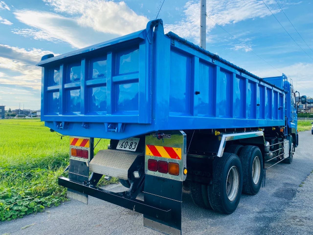 UD Trucks Quon 11