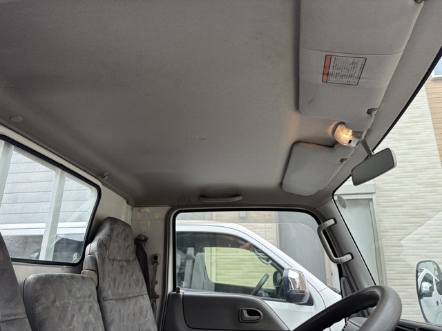 Mazda Titan Dash 12