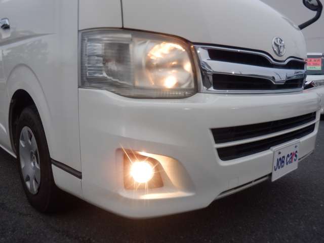 Toyota Hiace 12