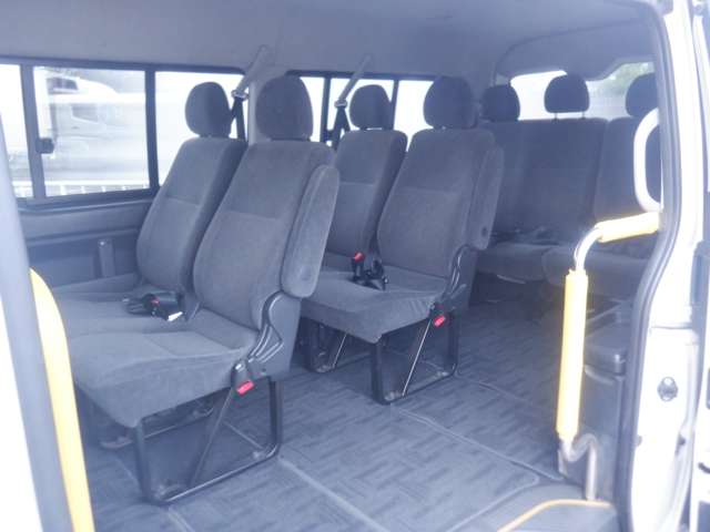 Toyota Hiace 8