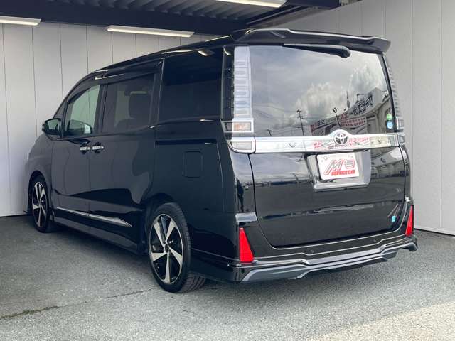 Toyota Voxy 7