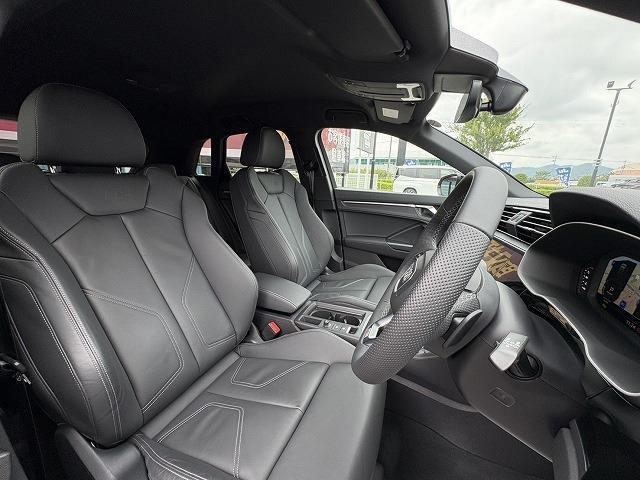 Audi Q3 11