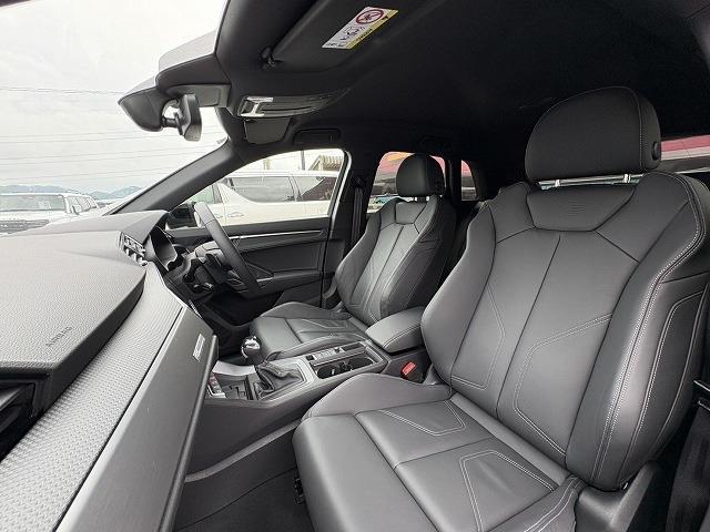 Audi Q3 12