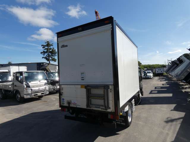 Isuzu Elf 6