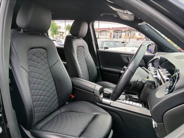 Mercedes-Benz GLB 7