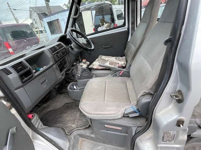 Mitsubishi Minicab Van 12