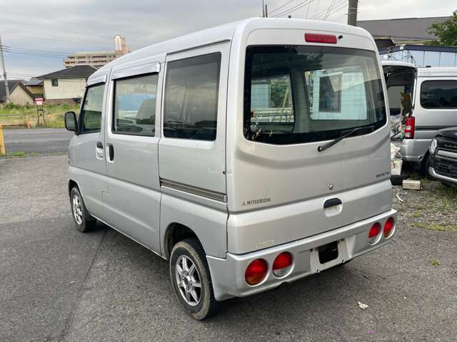 Mitsubishi Minicab Van 3