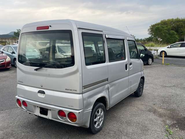 Mitsubishi Minicab Van 4