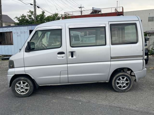 Mitsubishi Minicab Van 5