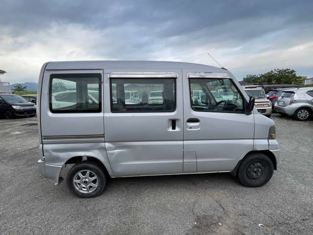Mitsubishi Minicab Van 6