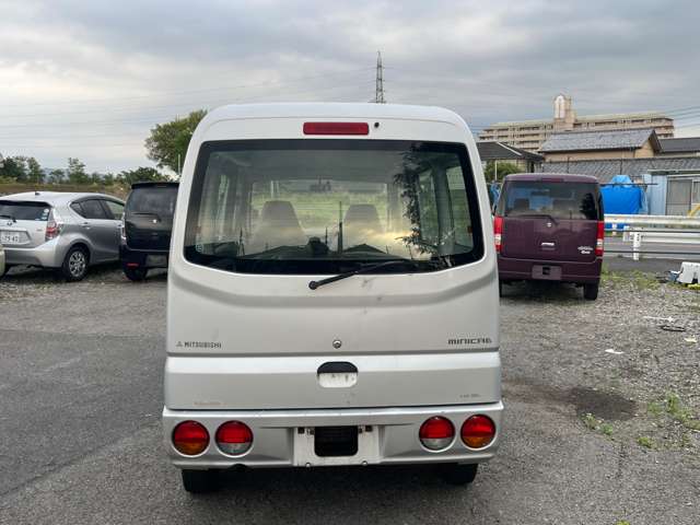Mitsubishi Minicab Van 7