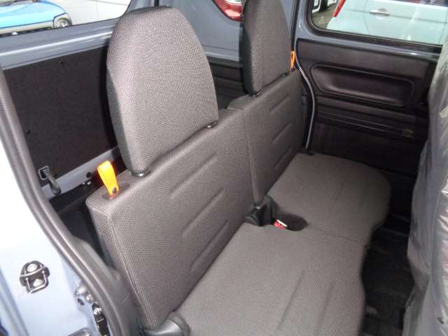Honda N-VAN 8