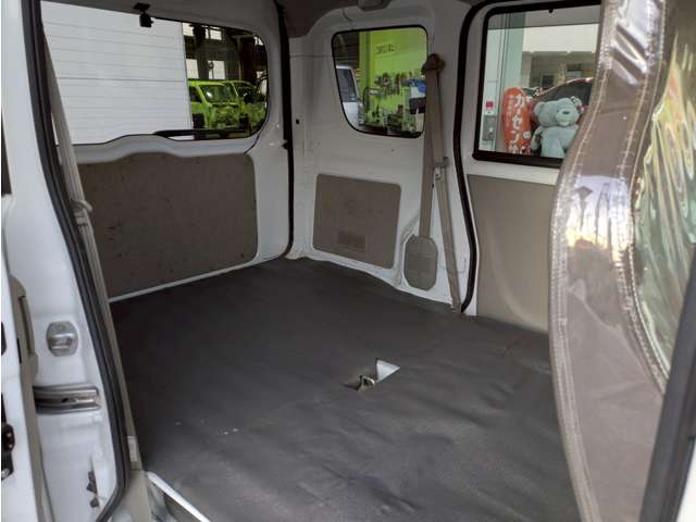 Nissan NV100 Clipper 11