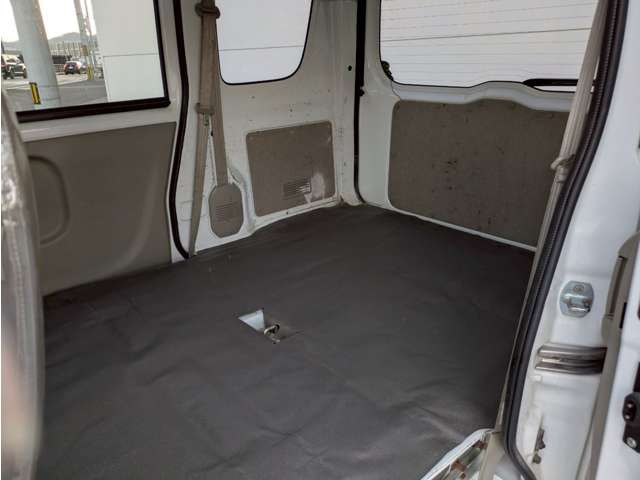 Nissan NV100 Clipper 12