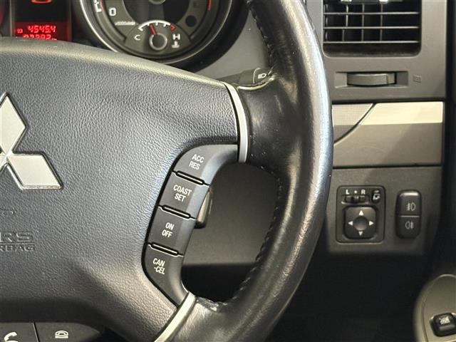 Mitsubishi Pajero 12