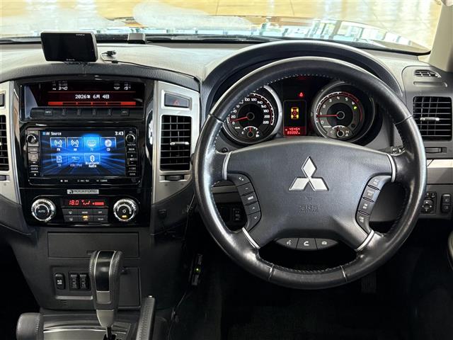 Mitsubishi Pajero 4