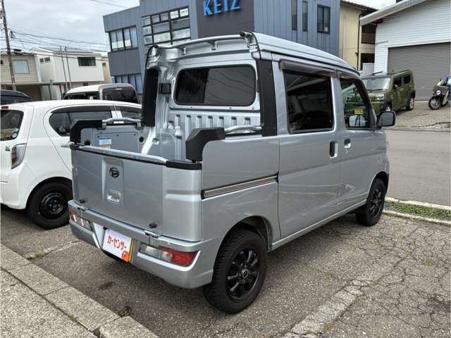 Daihatsu Hijet Deck Van 6